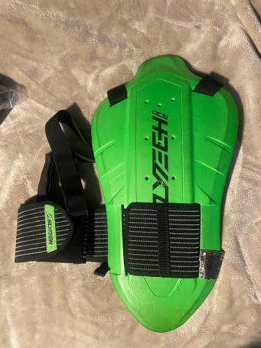 Shred Slytech Green Back Protector Large Used