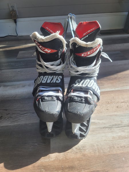 Senior Used CCM JetSpeed FT4 Hockey Skates Regular Width 9
