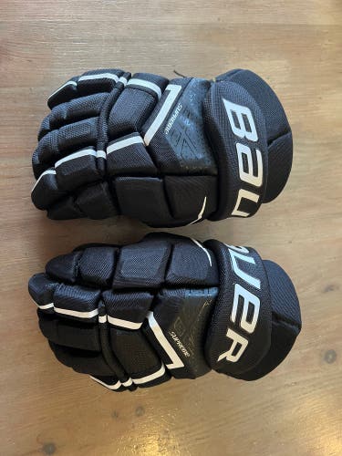 Bauer Supreme 3S Hockey Gloves