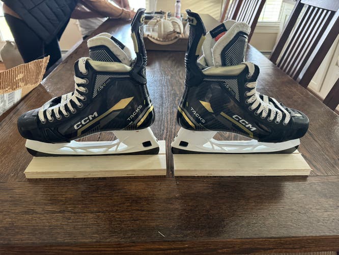 Ccm As-v Pro 6r Used 2 Hours Step Black