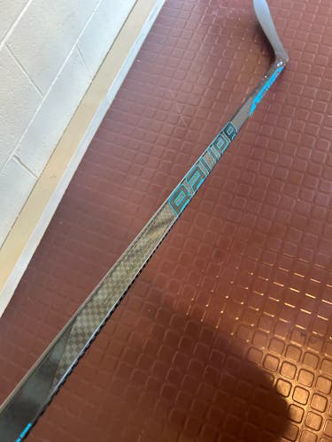 Left Hand P28 87Fl Nexus E5 Pro Hockey Stick