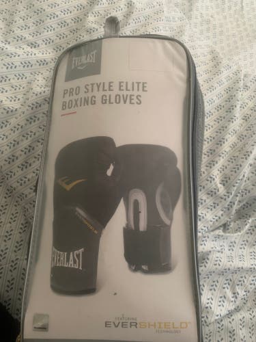 Everlast Pro style elite boxing gloves