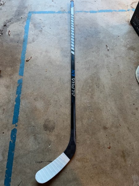 Senior Used Right Handed Warrior Alpha LX Pro Hockey Stick P28 Pro Stock