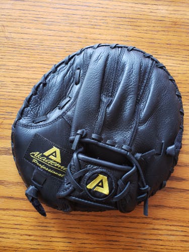 Used Akadema Left Hand Throw Infield APG97 Baseball Training Glove