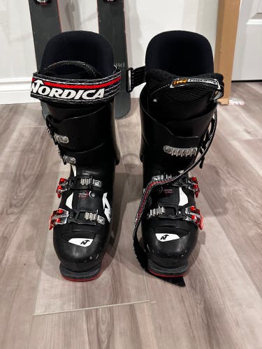 Unisex All Mountain Medium Flex SpeedMachine Ski Boots