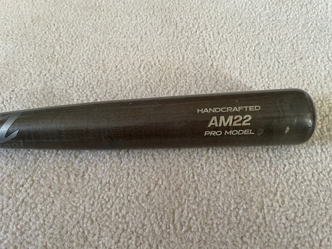 Marucci AM22 Wood bat