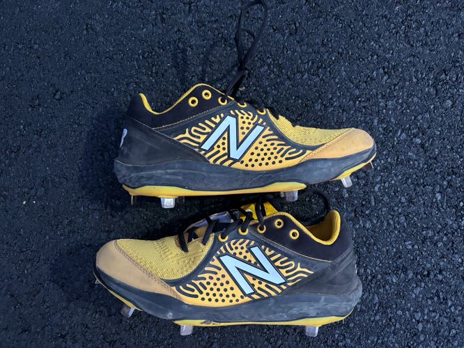 Used Size Men's 10.5 (W 11.5) New Balance 3000v5