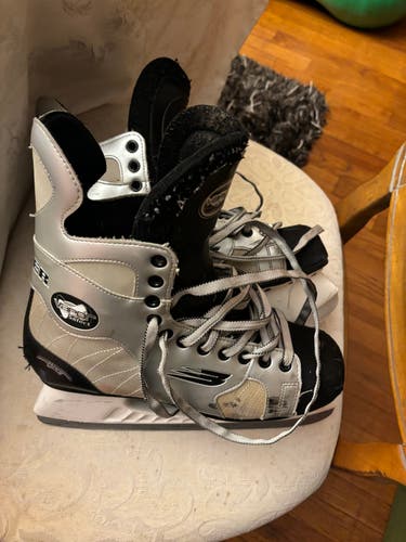 Senior Used Bauer Vapor X Select Hockey Skates Regular Width 11