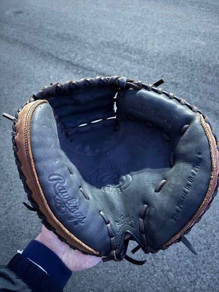 Right Hand Throw 32.5" Catcher's Glove