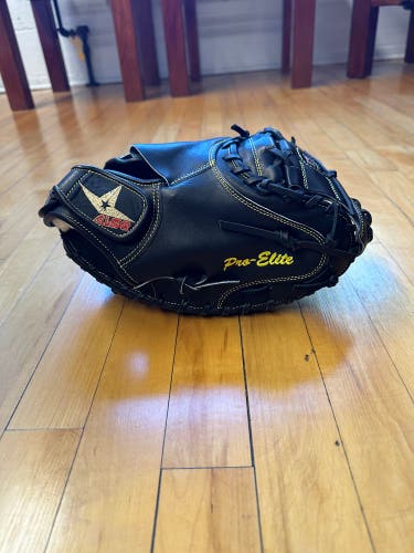 New All-Star Right Hand Throw 34” CM3000MBK Catcher's Glove - Chad Wallach