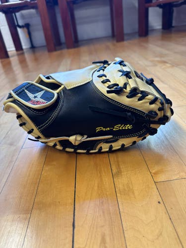 New All-Star Right Hand Throw 33.5" CM3000SBT Catcher's Glove - Tony Sanchez