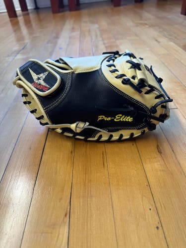 New All-Star Right Hand Throw 33.5" CM3000SBT Catcher's Glove - Torres