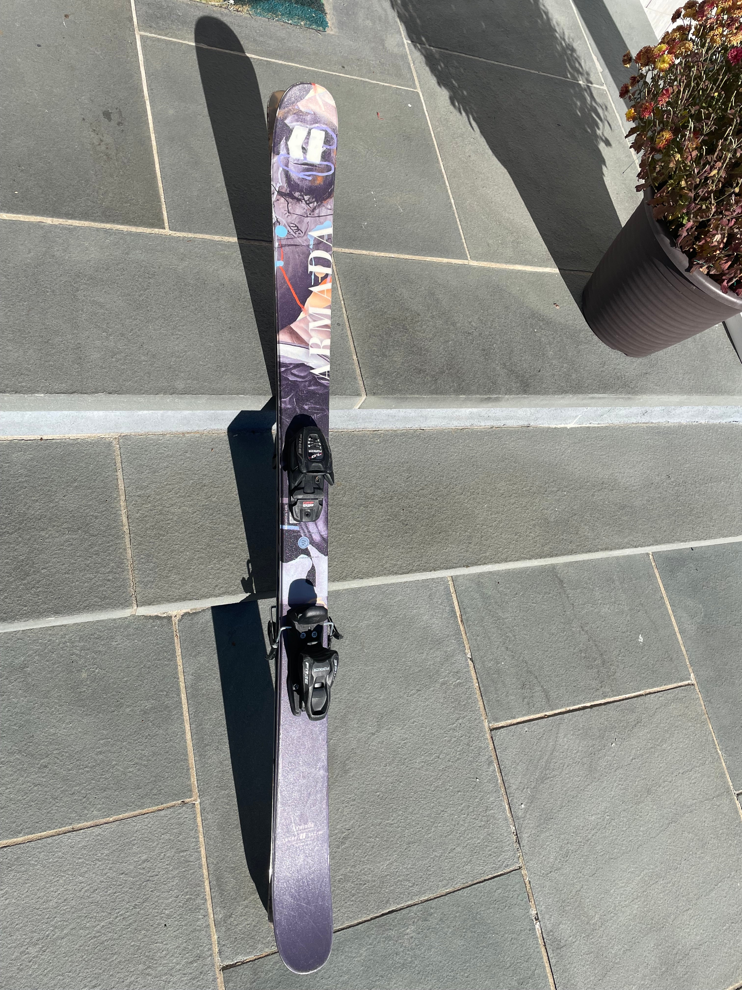 Kid s Used Armada ARV 84 Skis With Bindings 142 cm SidelineSwap