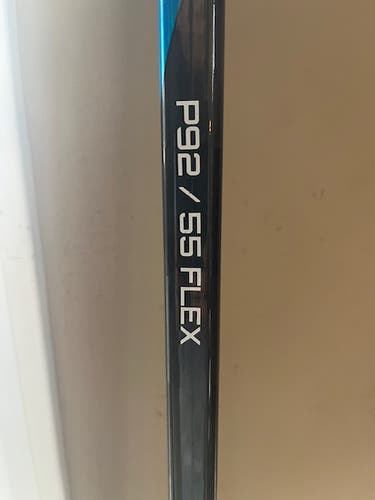 Intermediate New Right Handed Bauer Nexus Sync Hockey Stick P92 (55 Flex)