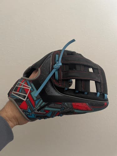 Used Right Hand Throw 11.75" REV1X Baseball Glove