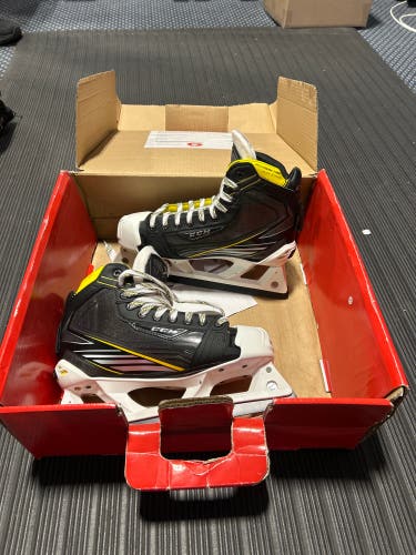 New CCM Regular Width Size 7.5 Tacks Hockey Goalie Skates
