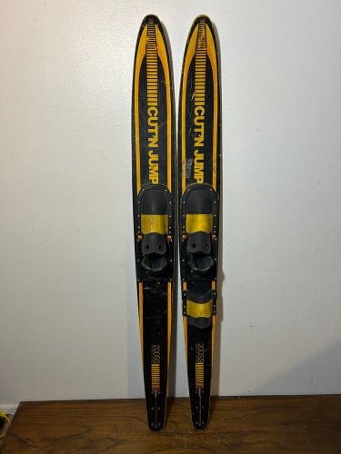 Pair of Authentic Vintage Cut'N Jump 200SS Graphite Combo 66" Antique Water Skis