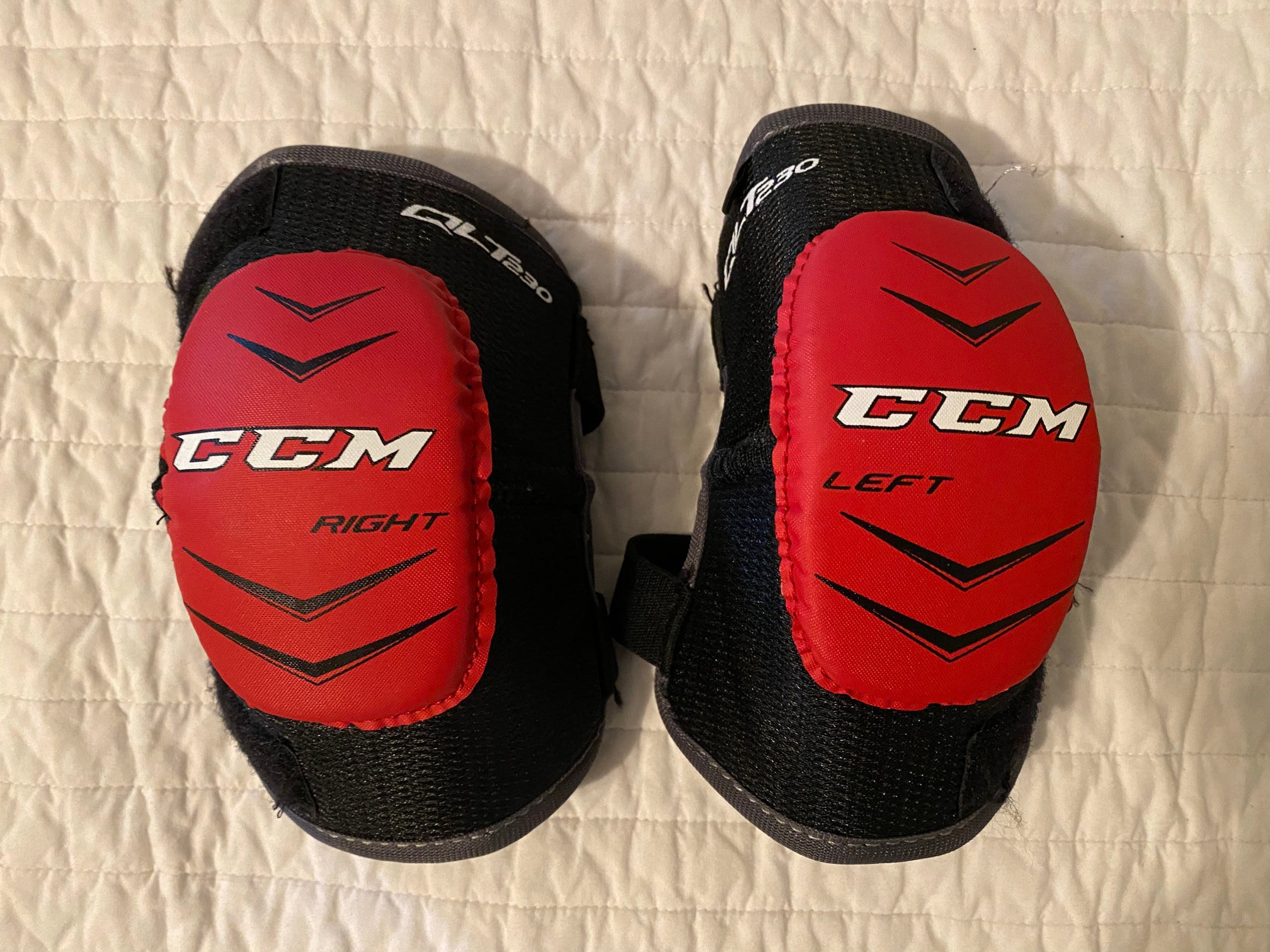 Youth Large CCM QLT 230 Elbow Pads