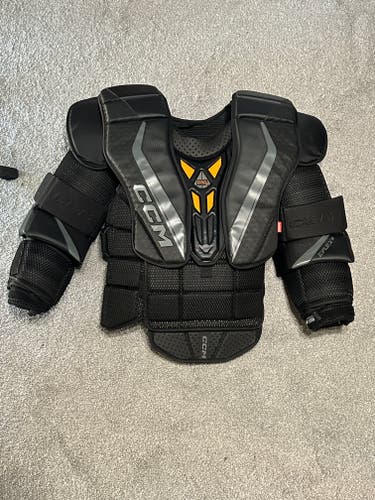Used Large CCM Extreme Flex 6 Goalie Chest Protector
