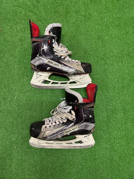 Used Bauer Regular Width 9.5 Vapor 1X Hockey Skates