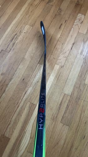 Senior Bauer Vapor Hyp2rlite Hyperlite 2 RH 77 Flex P92M