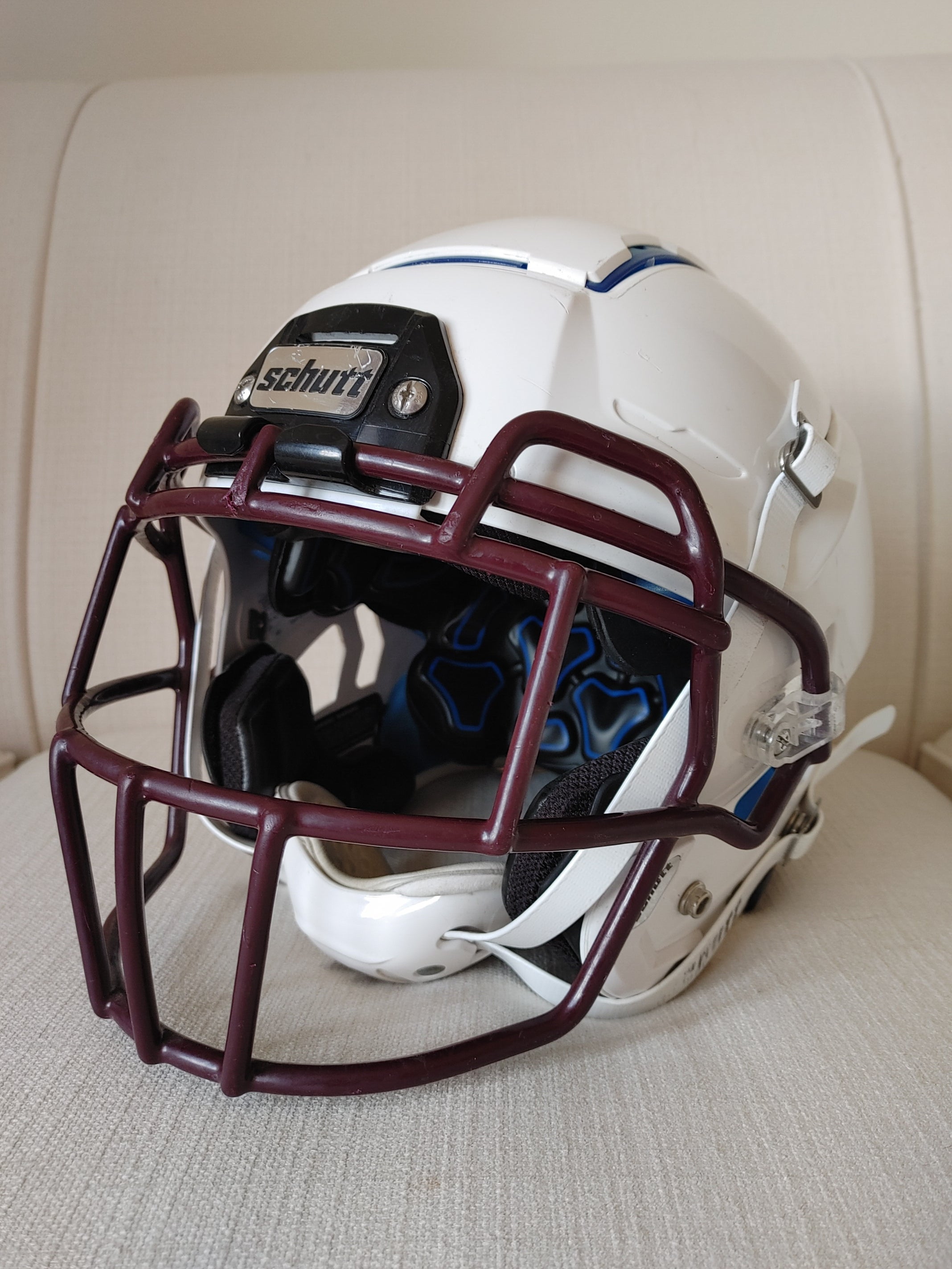 Adult Medium - Schutt F7 VTD Football Helmet - White | SidelineSwap