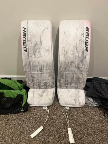 35" Bauer  Gsx Goalie Leg Pads