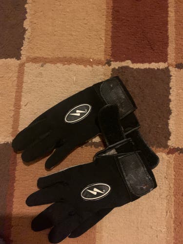 Football Black Used Youth XS Gloves