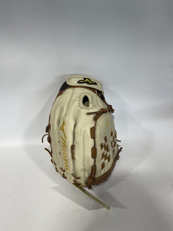 Used Mizuno Classic 12 1 2" Fielders Gloves