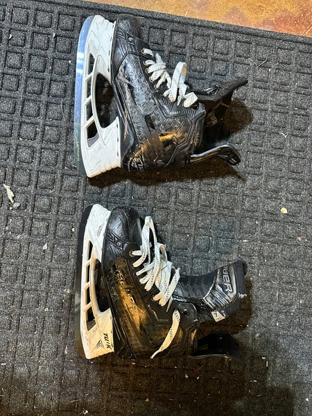 Used Supreme Mach Hockey Skates Fit 2 Size 7