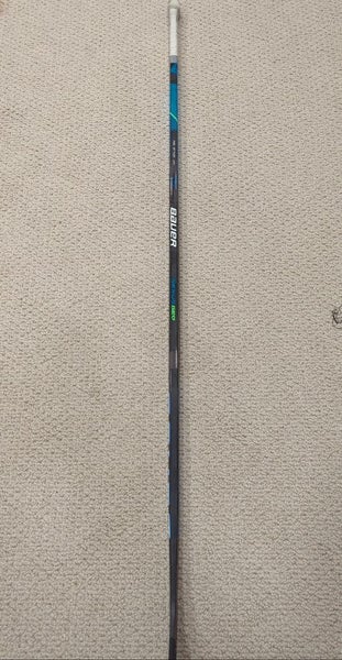 Senior Left Hand P28 Nexus Geo Hockey Stick