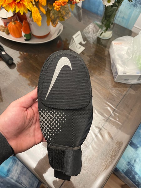 Nike Sliding Mitt