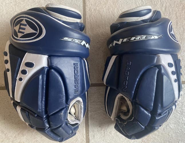 Used Easton Synergy 1300 Gloves 14" - Senior