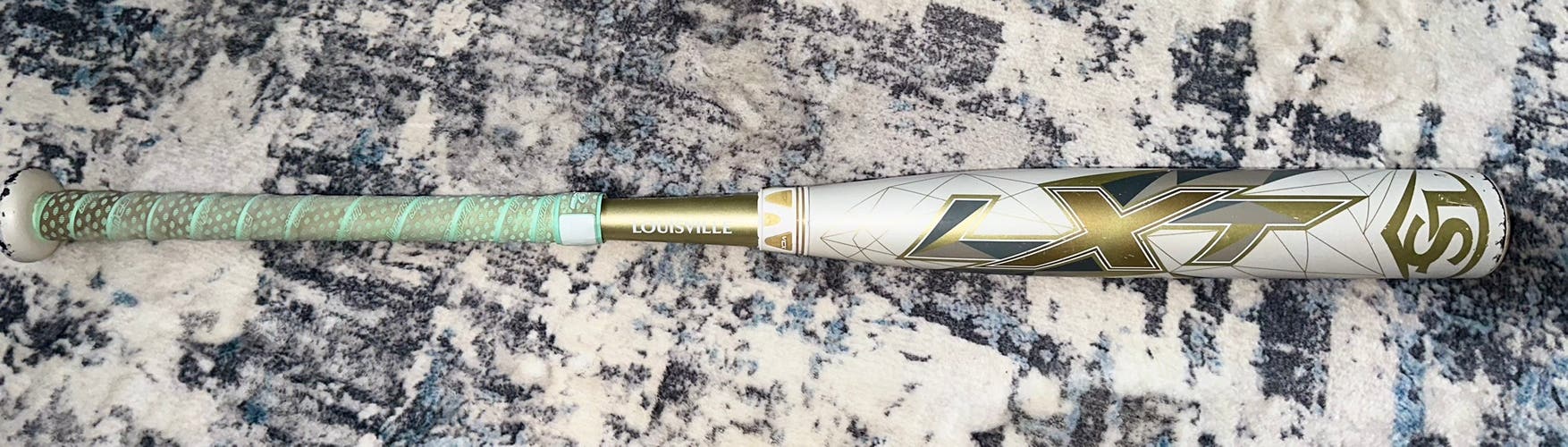 Used Composite (-12) 18 oz 30" LXT Bat