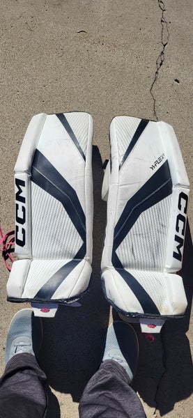 Used 26" CCM Y Flex Goalie Leg Pads