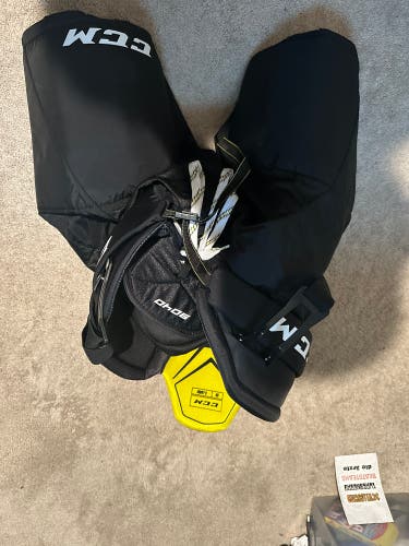 Senior XL CCM Tacks 9040 Hockey Pants