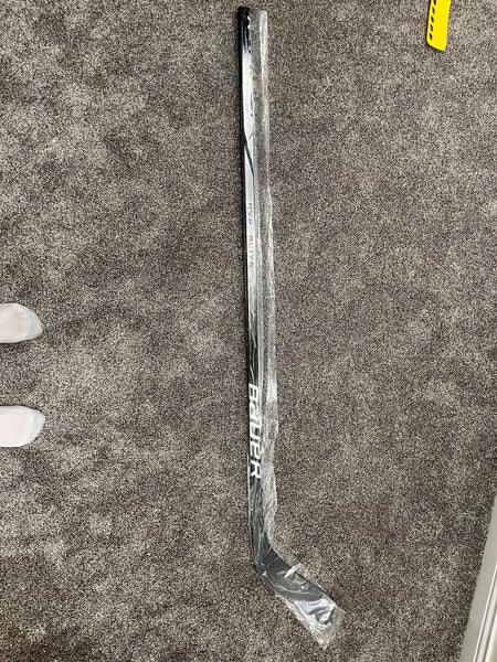 New 2 Left Hand P88 Vapor Hyperlite 2 Hockey Stick