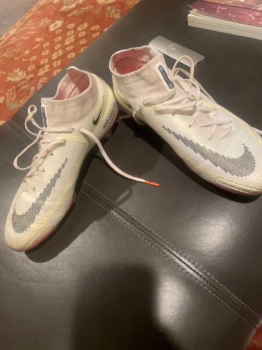 Silver Unisex Molded Cleats Nike Phantom GT Elite Cleats
