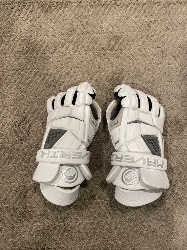 (Bundle) Arm Guards And Gloves
