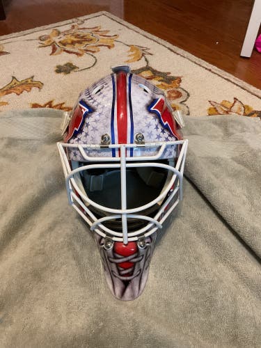 Bauer  960 Goalie Mask size Medium