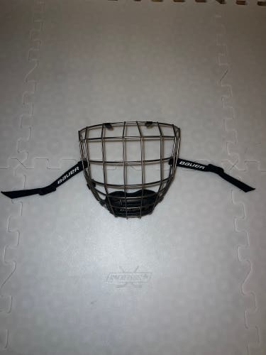 New Medium Bauer Full Cage Profile III Facemask