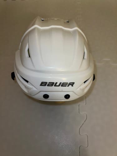 Used Medium Bauer Re-Akt 95 Helmet