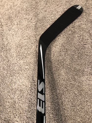 Used Senior Right Handed Easton S13 Hockey Stick Zetterberg Curve 100 Flex