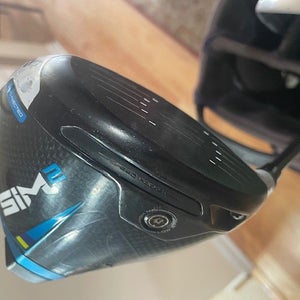 Men's New TaylorMade Right Handed Sim 2 Driver Extra Stiff Flex 9 Loft