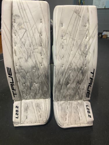 34" True  L20.2 Goalie Leg Pads