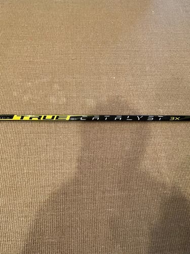 Junior Right Handed TC4  Catalyst 3X Hockey Stick