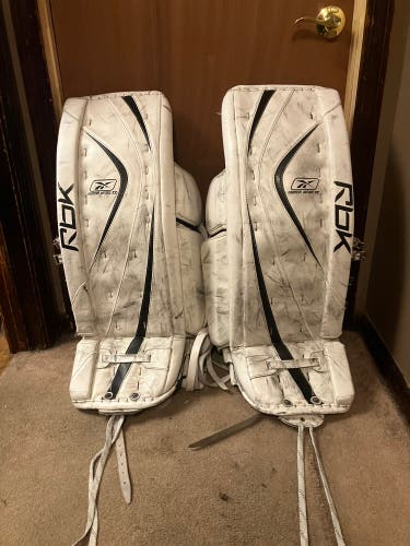 34" Reebok  premier ll Goalie Leg Pads