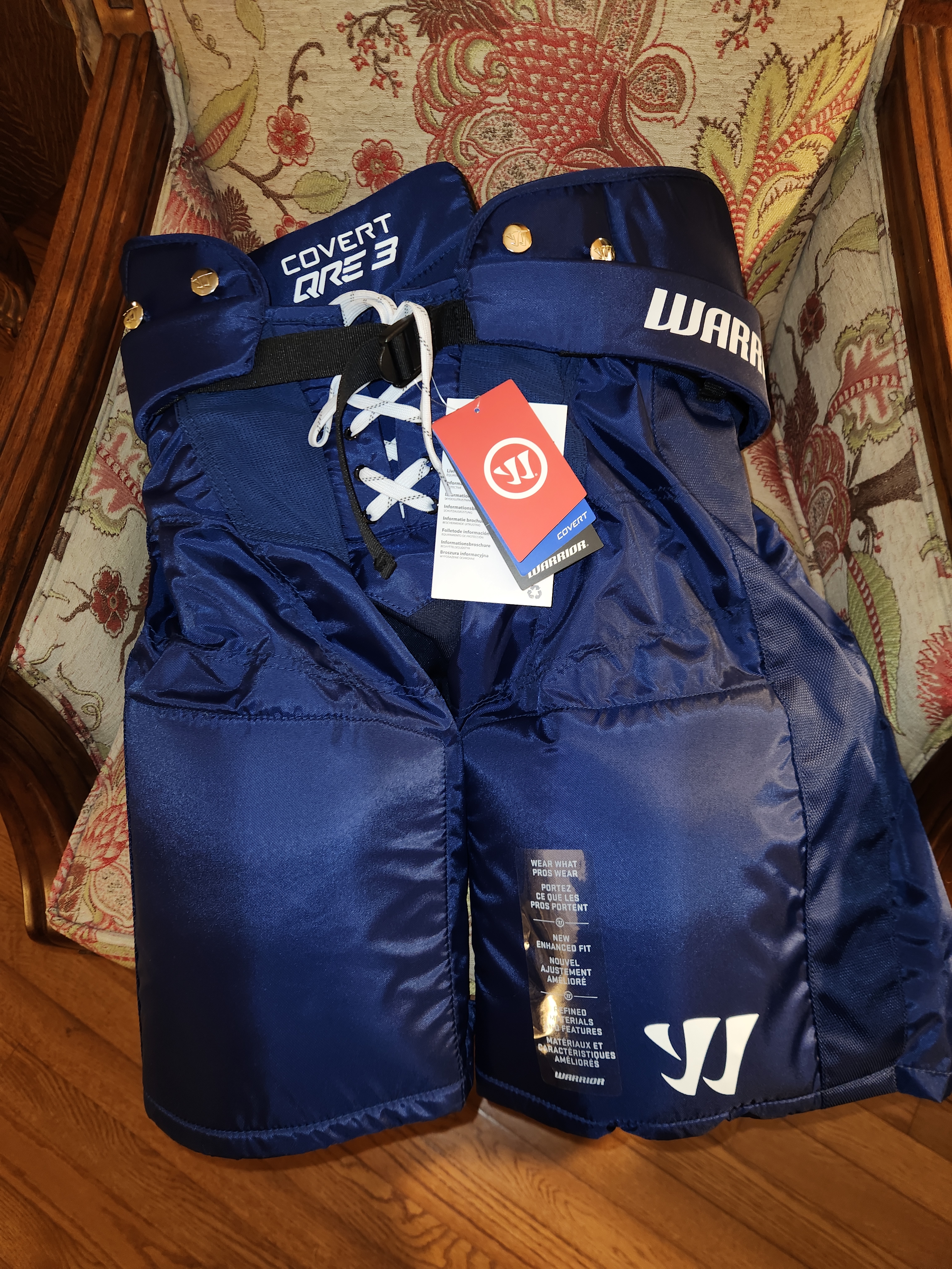 Senior New Medium Warrior Covert QRE 3 Hockey Pants