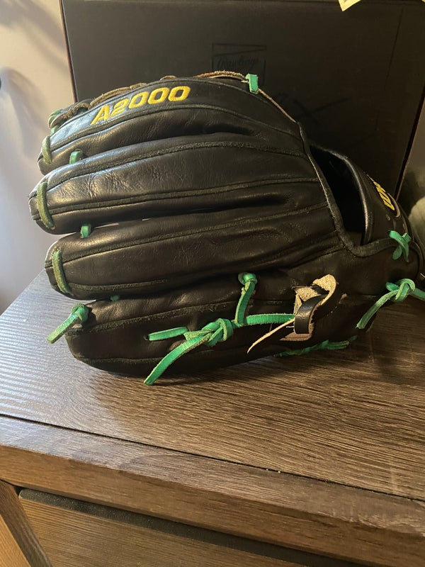 ck22 Pitcher's 11.75" A2000 Baseball Glove
