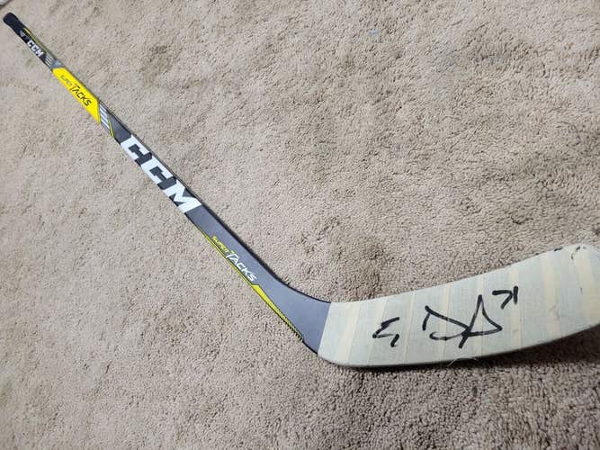 EVGENI MALKIN 16'17 Cup Season Signed Pittsburgh Penguins Game Used Stick COA